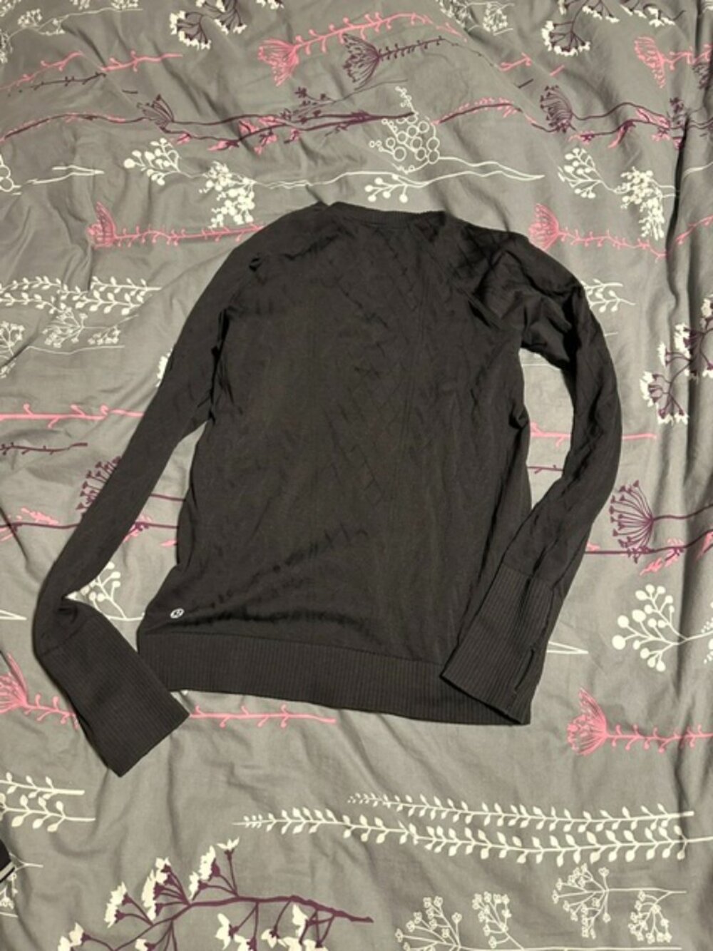 Lululemon size 6 Restless long sleeve